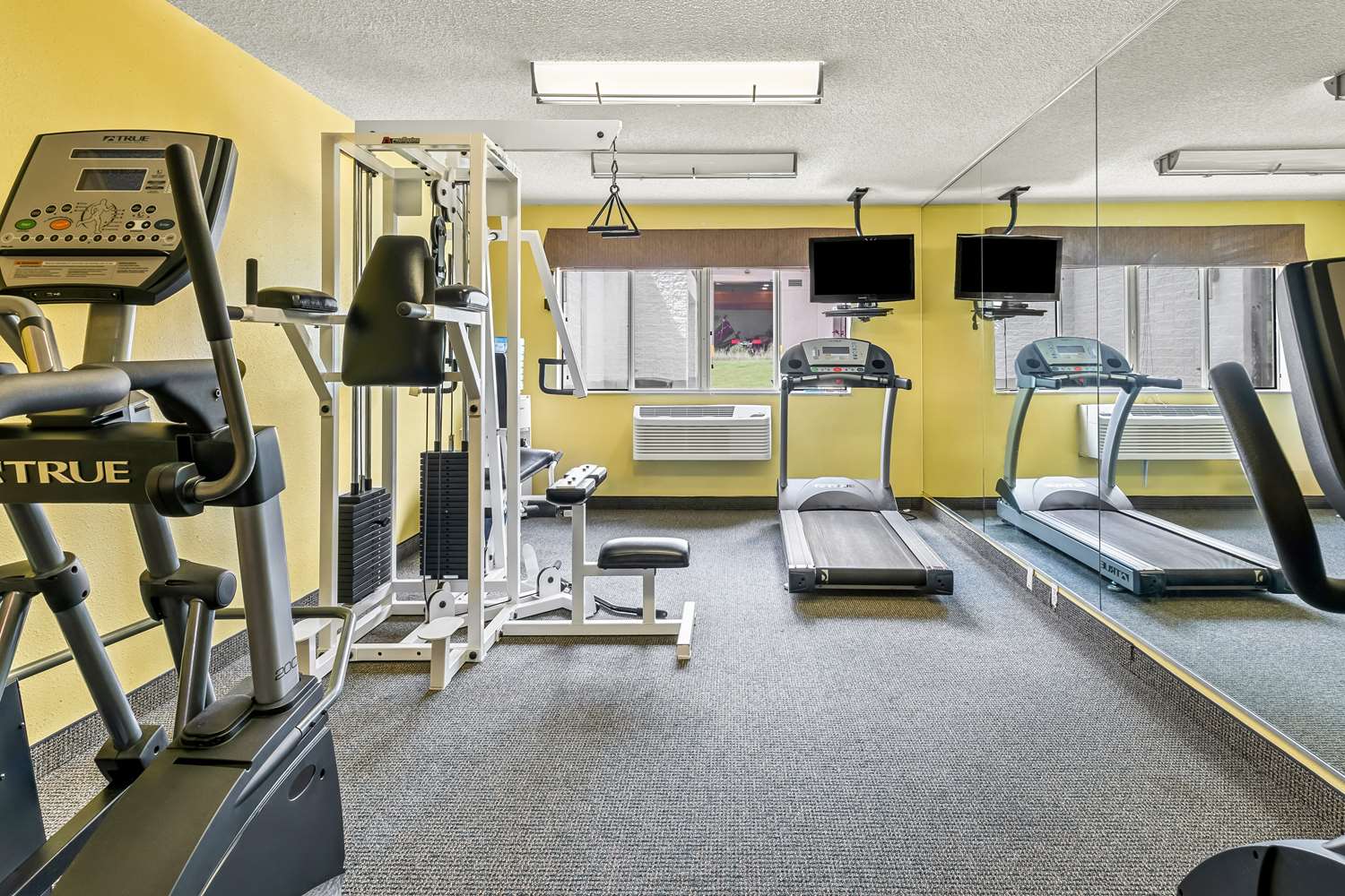 Best Western Baraboo Inn 18/32