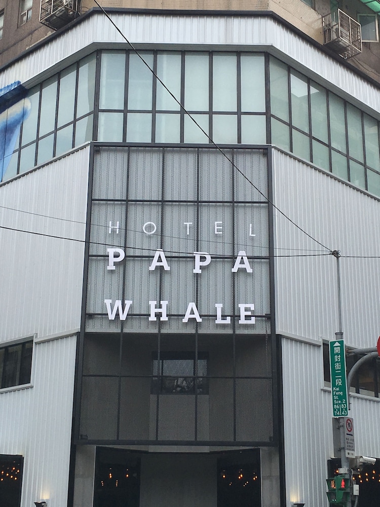 Hotel Papa Whale 2/70