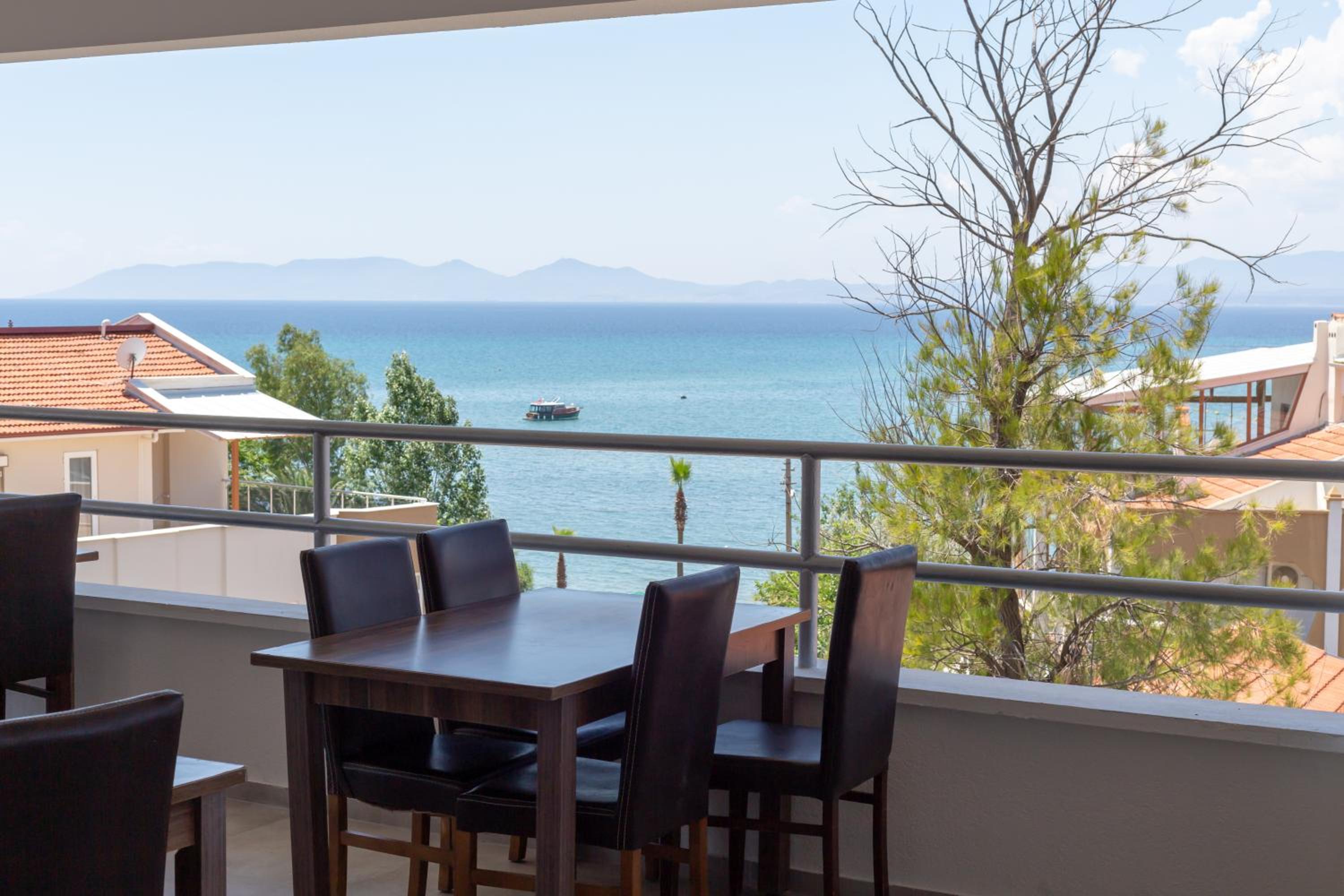 A.Emreli Suite Hotel 36/50