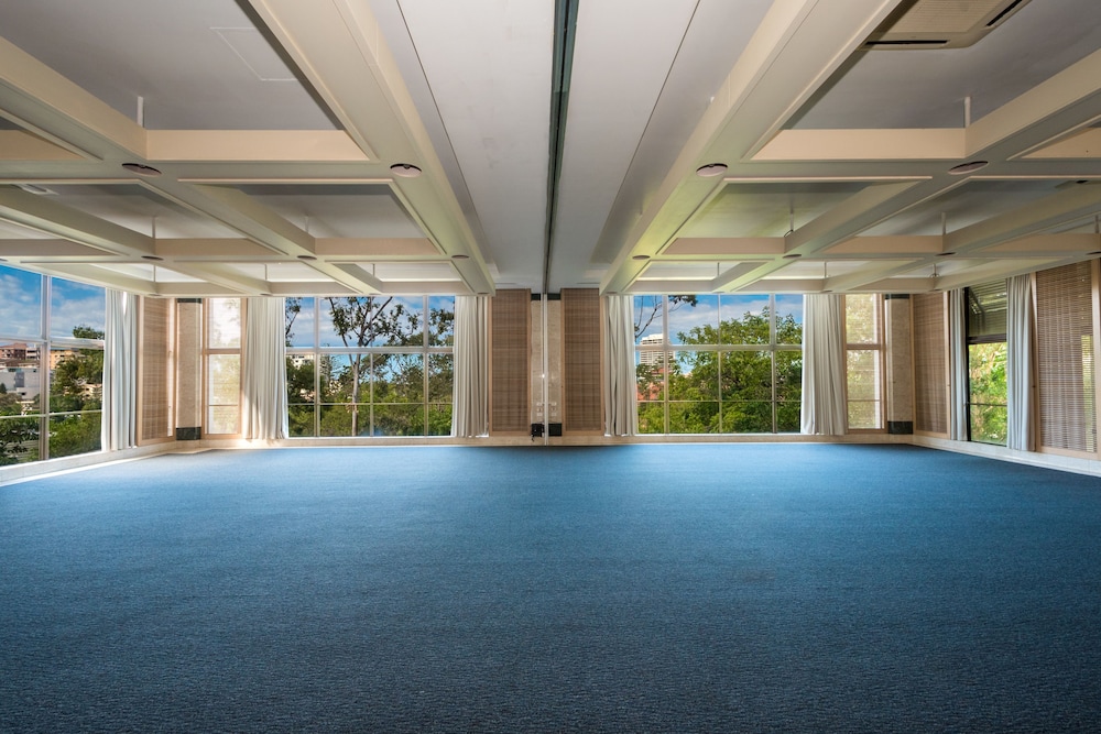 Greenmount Beach Resort 50/62