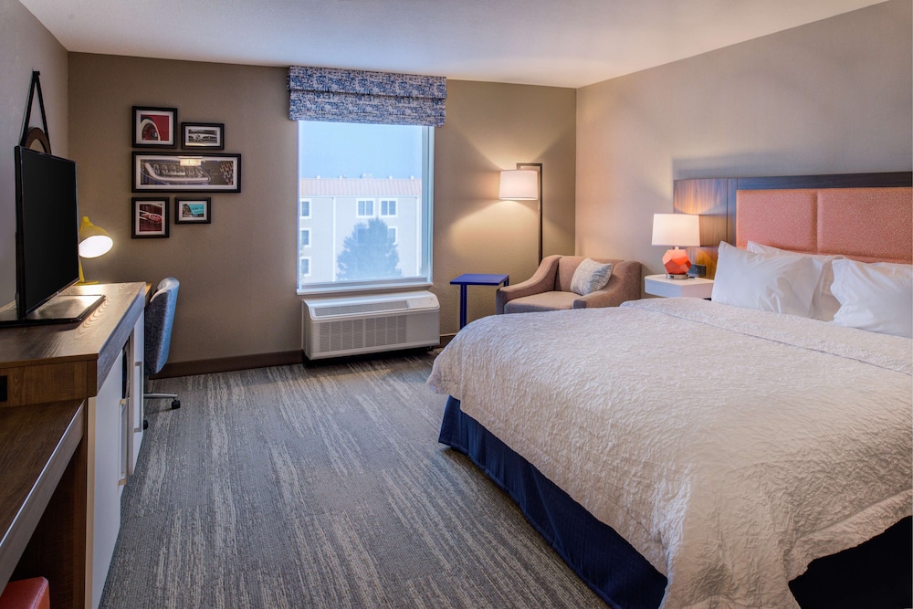 Hampton Inn & Suites Wixom 10/61