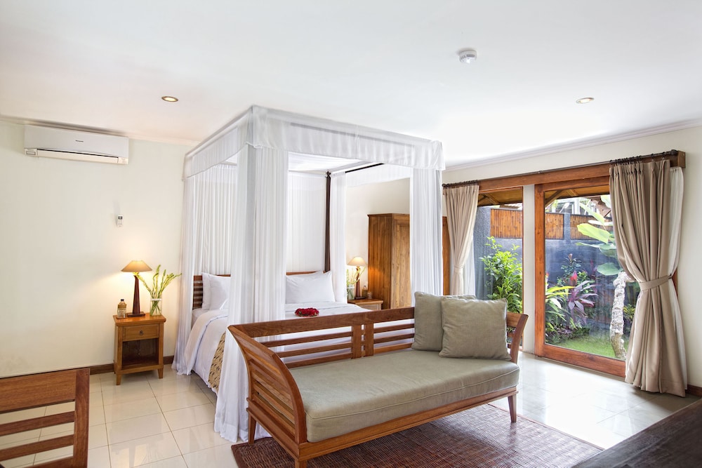 VILLA BERAWA BALI 62/77