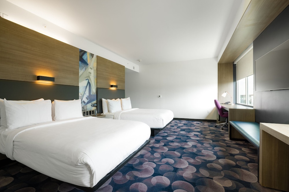 Aloft Austin Airport 14/47