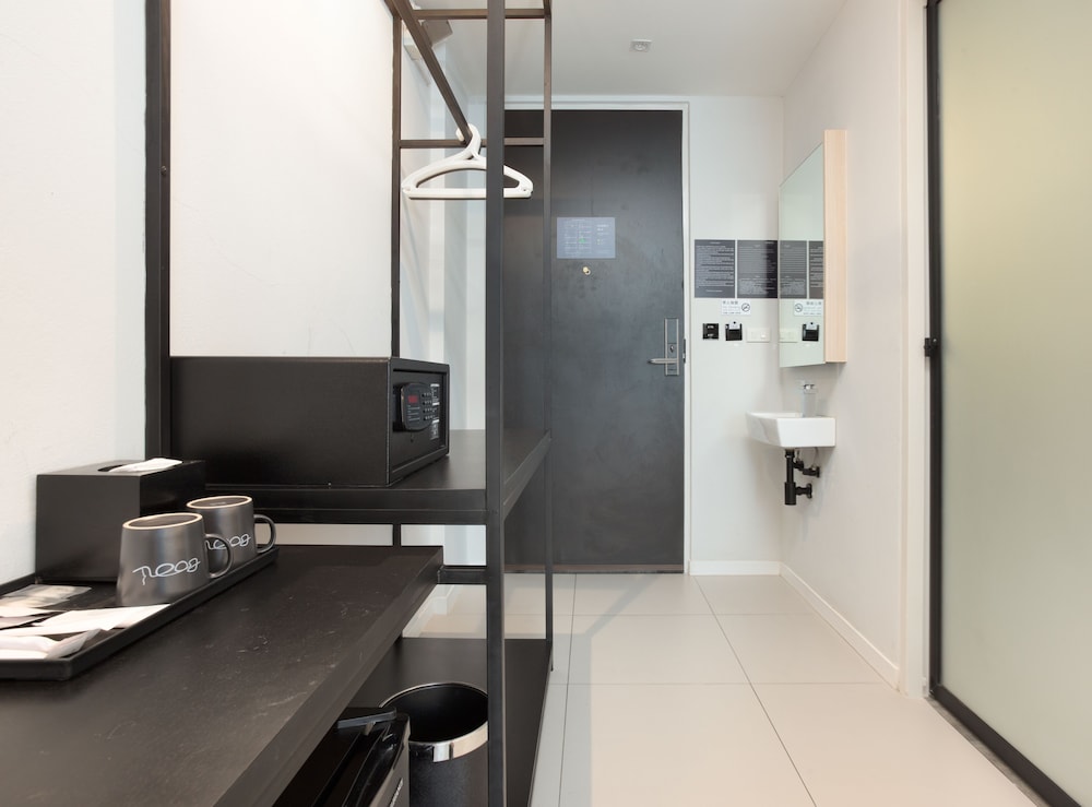 BOOK Design HOTEL -SHA Extra Plus 38/50