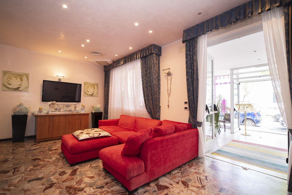 Hotel Nuova Flavia 7/18