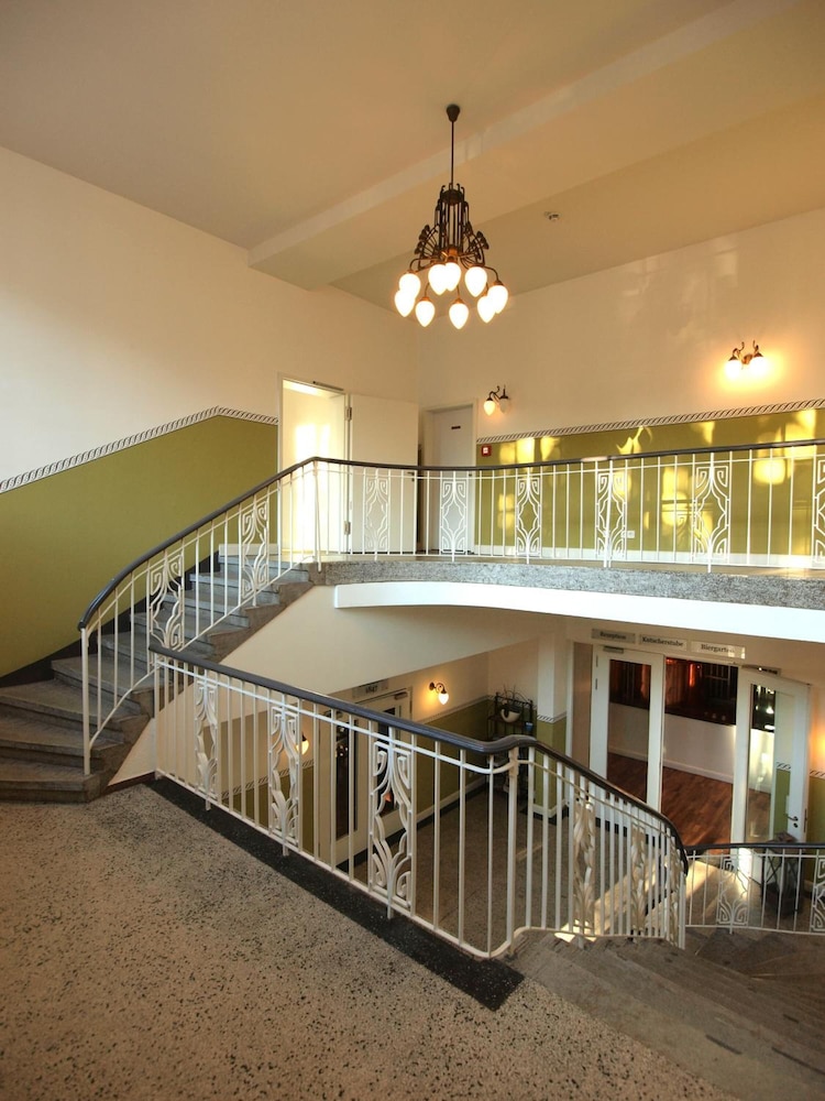 Hotel Halber Mond 2/50
