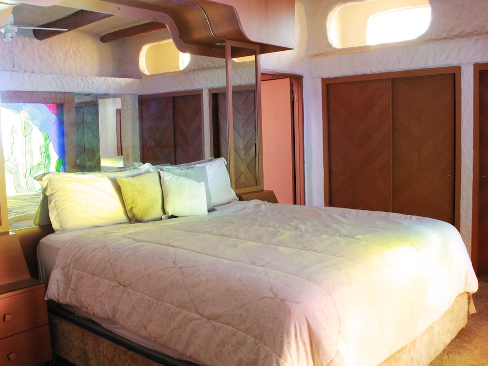 2 Bedrooms, Premier, House, King Bed, Beach Side, Sea View