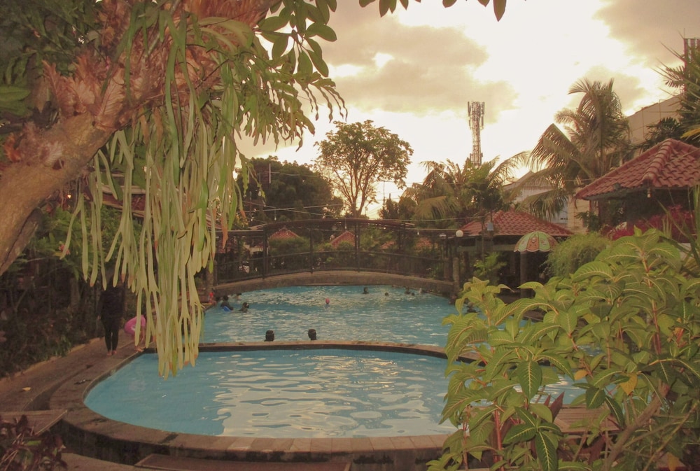 Pondok Serrata Convention, Boutique &amp; Tourist Hotel 38/44