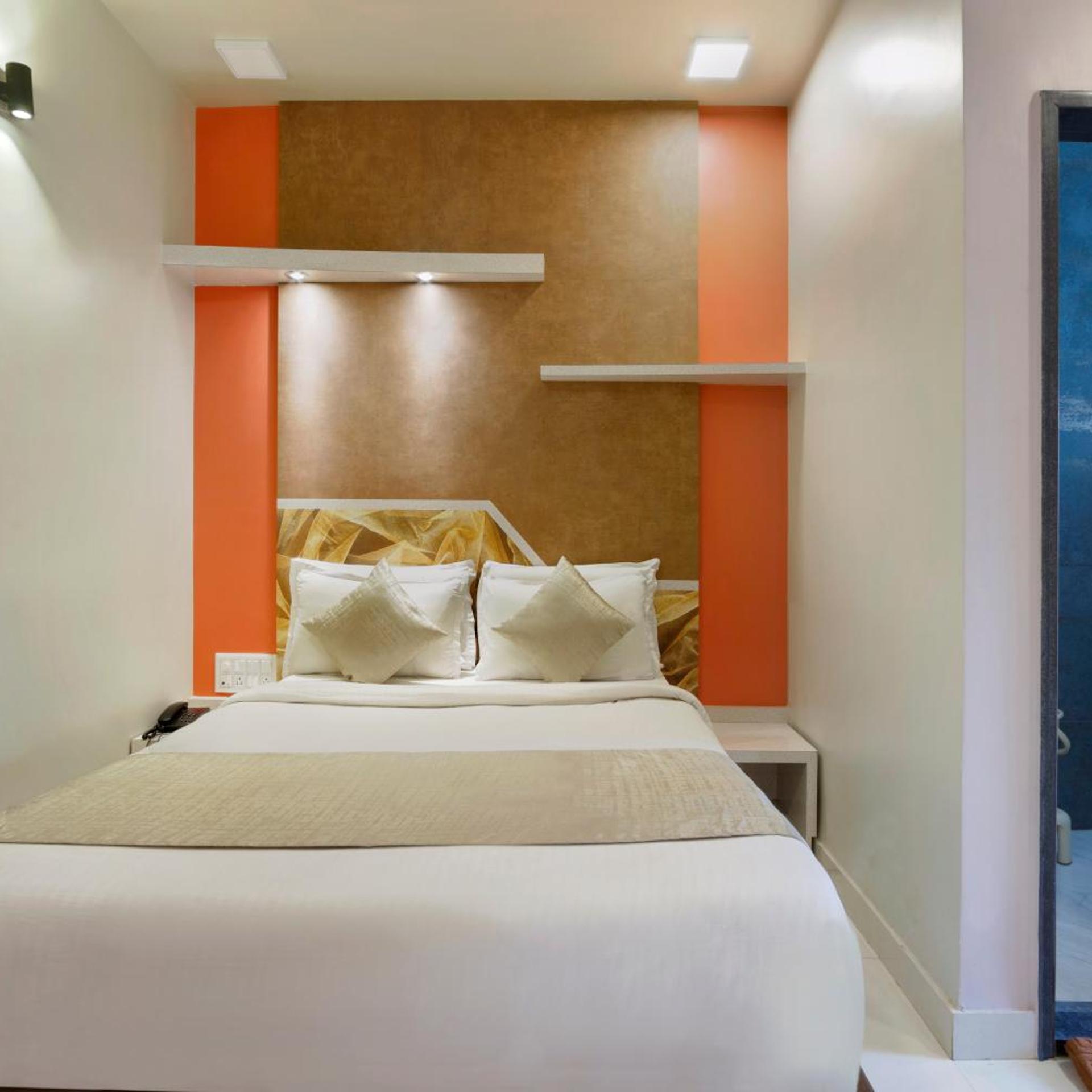 Mannar's Deluxe Lodge 21/25