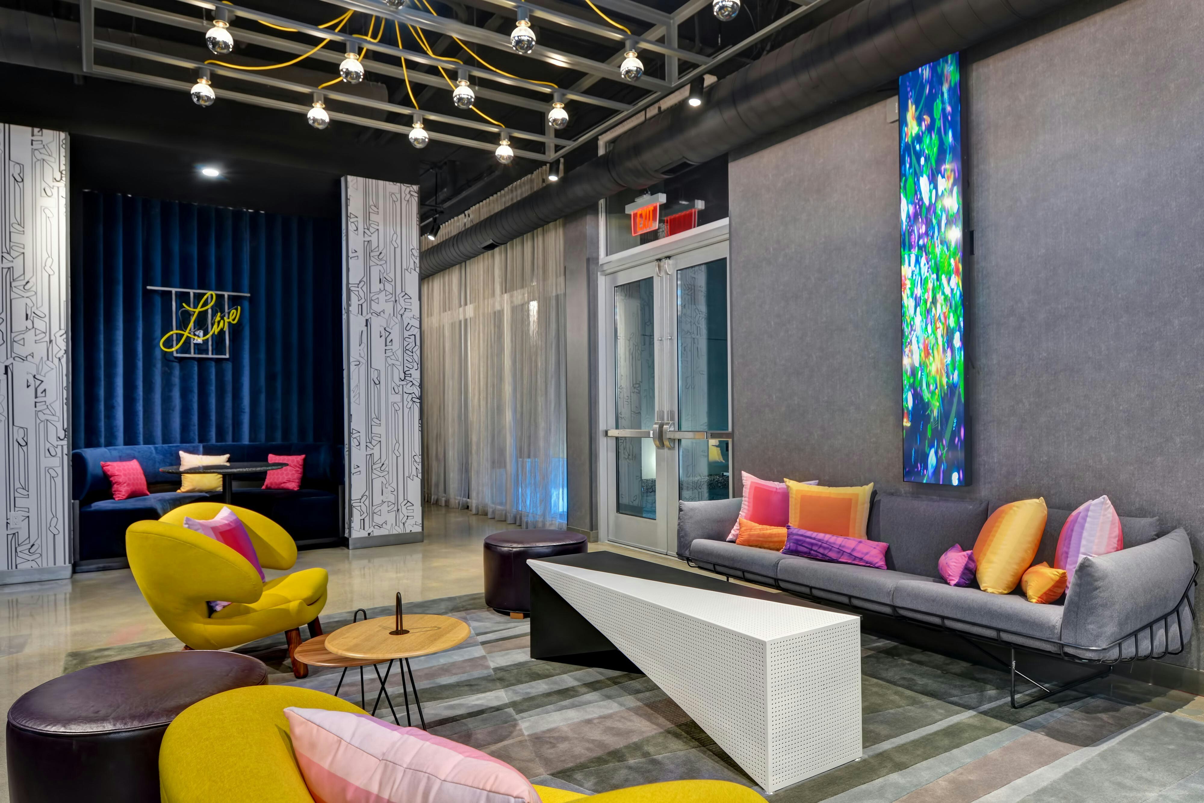 Aloft Secaucus Meadowlands 33/52
