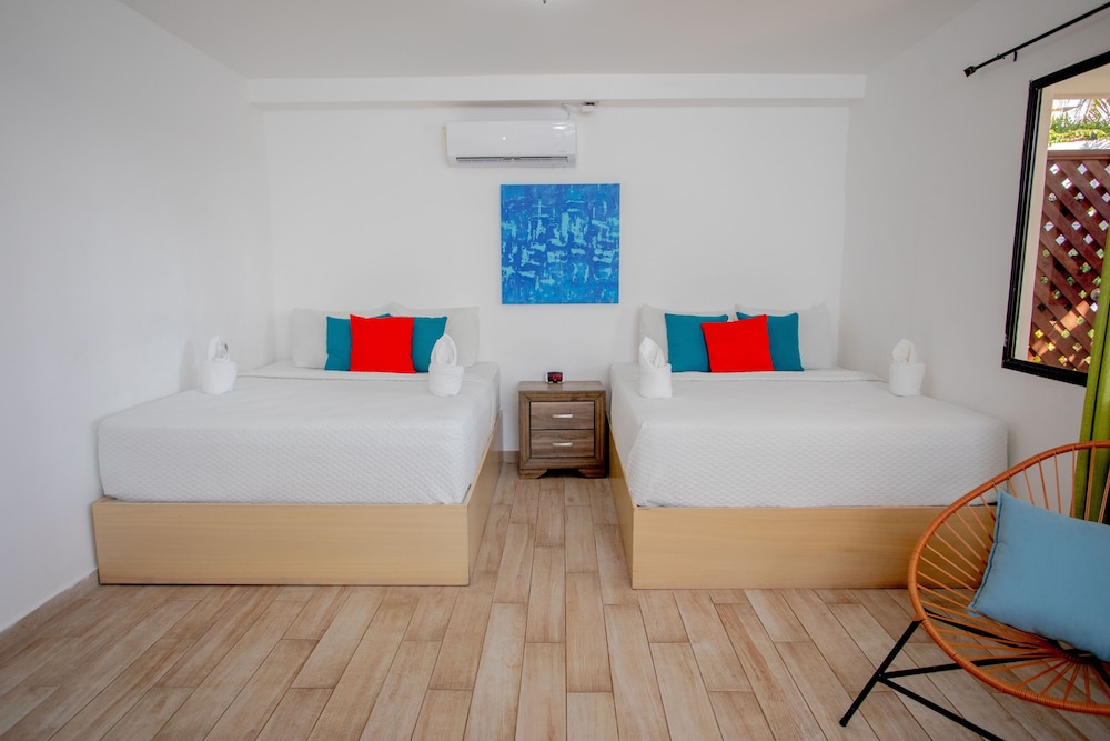Hotel Los Farallones 32/70