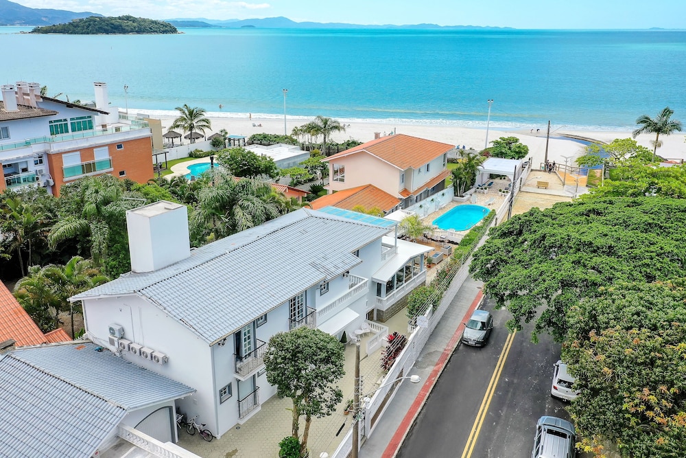 Solar Beach Hotel 4/50
