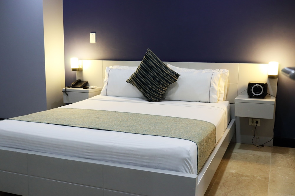 HOTEL LLERAS 10 21/63