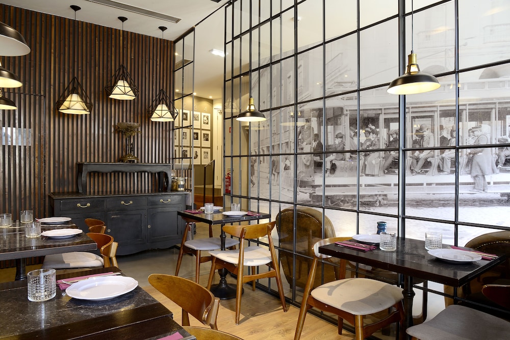 Dalma Old Town Suites 67/72