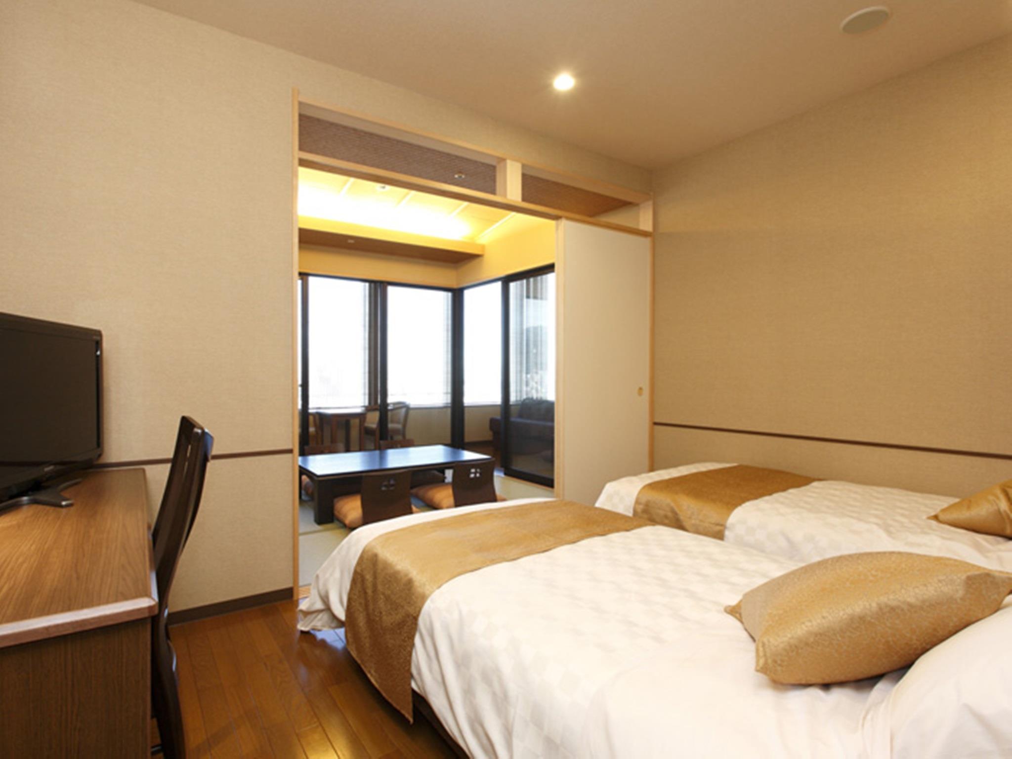 KOBE HARBORLAND ONSEN MANYO-CLUB 7/30