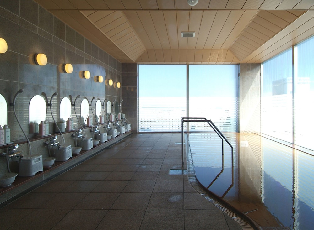 Route Inn Grantia Hakodate Ekimae 18/25