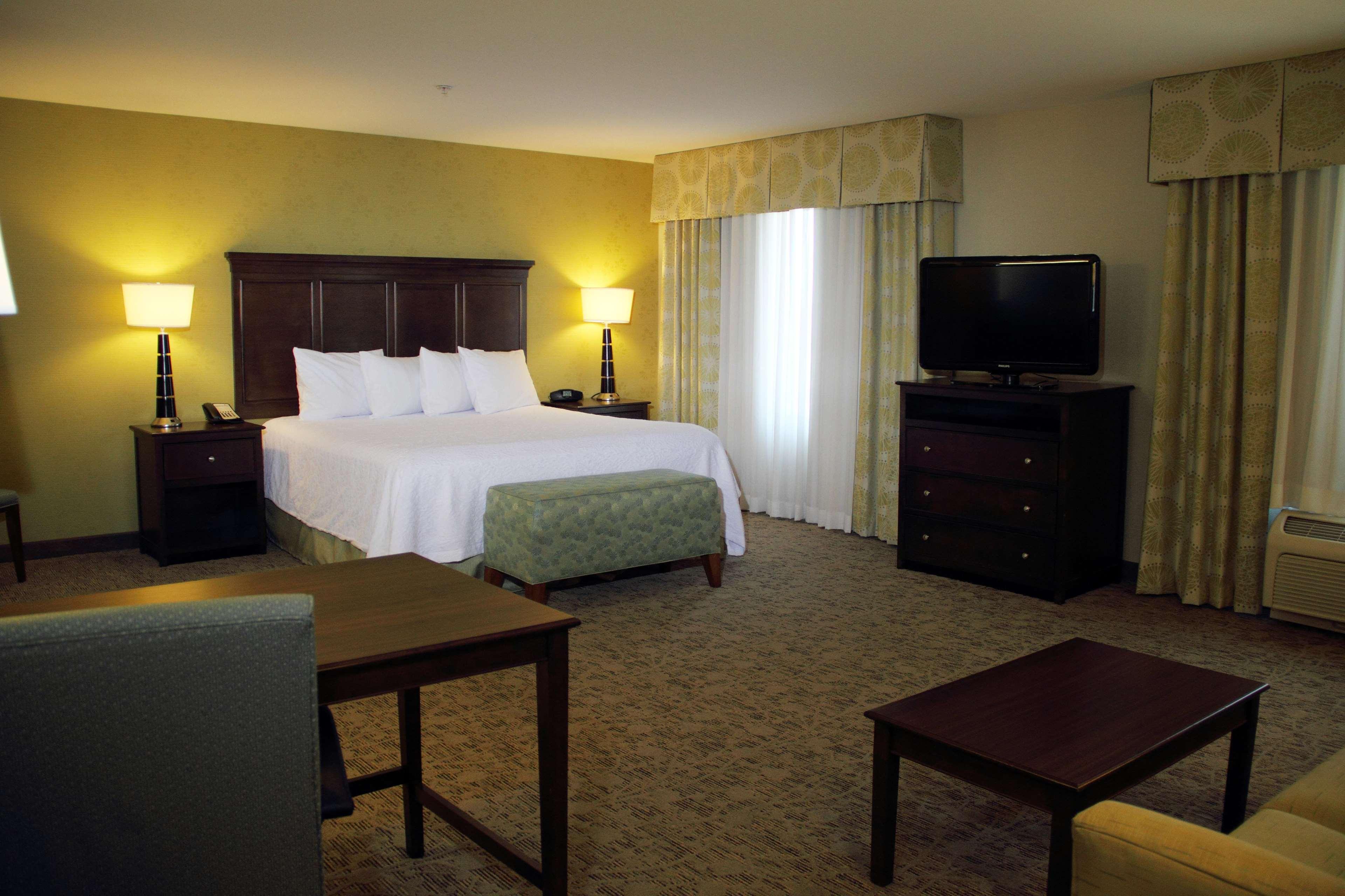 جناح بسرير كينج، Hampton Inn Suites Manteca 4/6