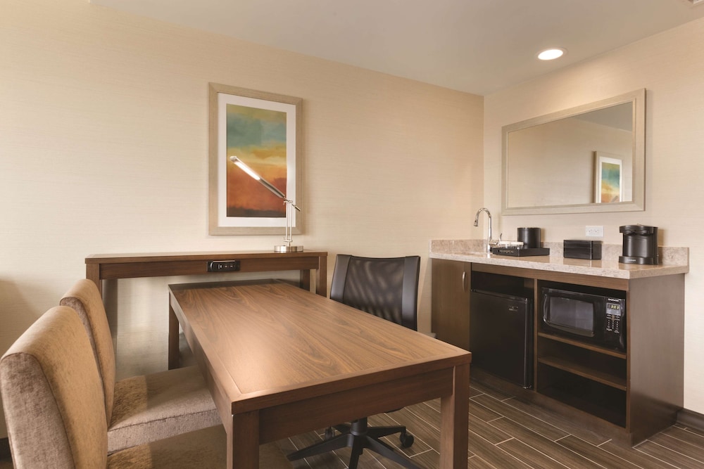 Embassy Suites Akron-Canton Airport 46/58