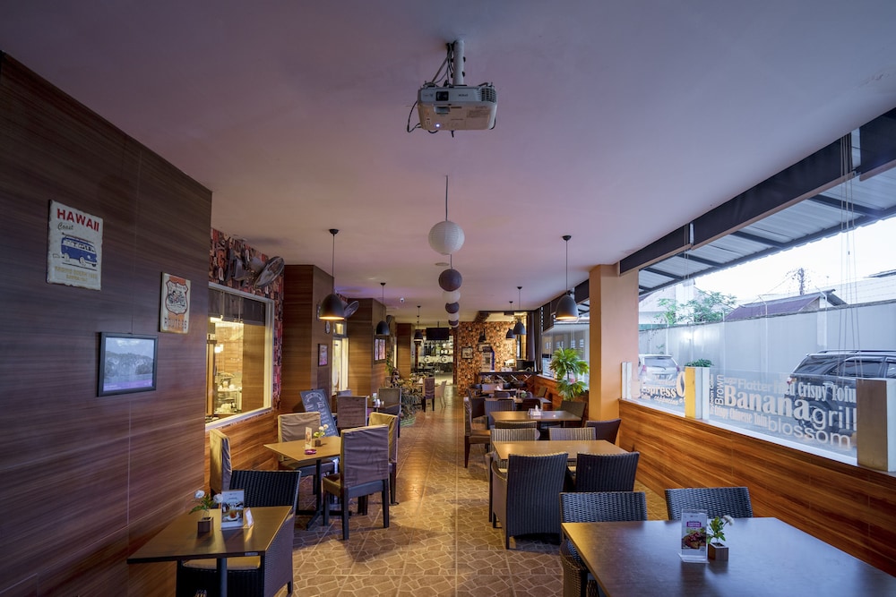Hotel Grand Kartika 52/63