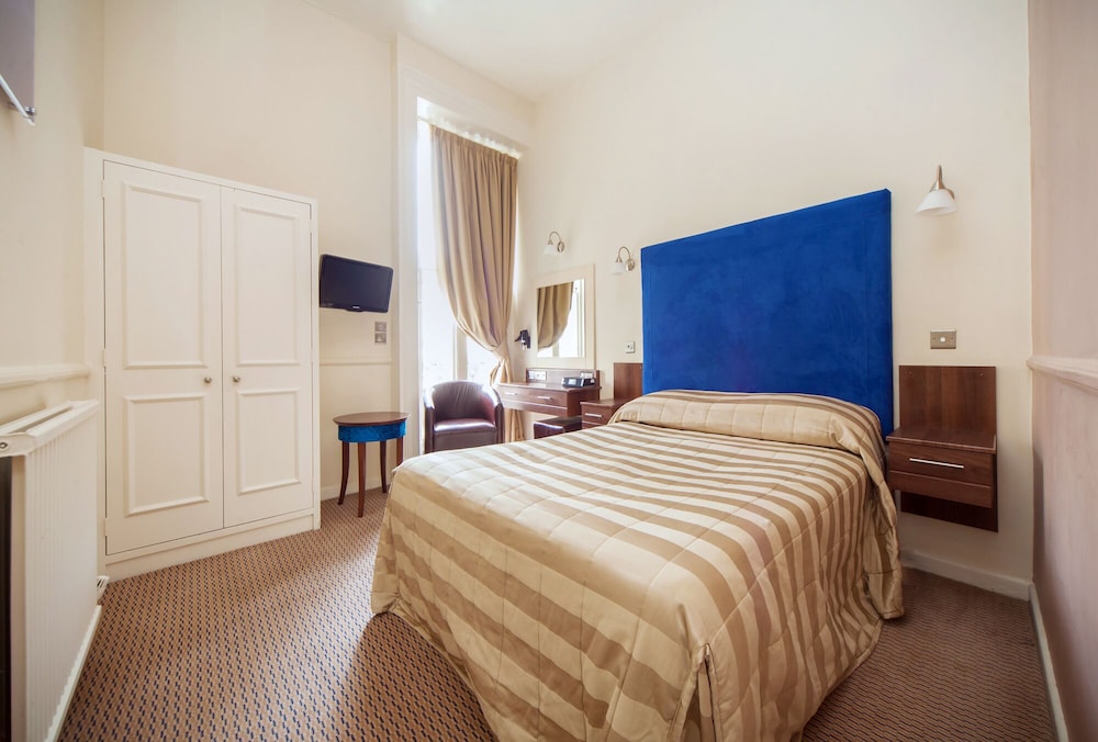 Clifton Hotel 19/53