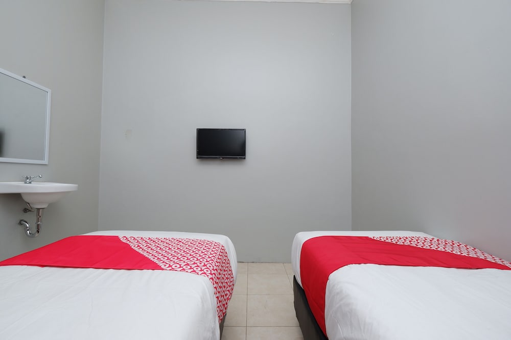 OYO 2737 D'Kost 22/37