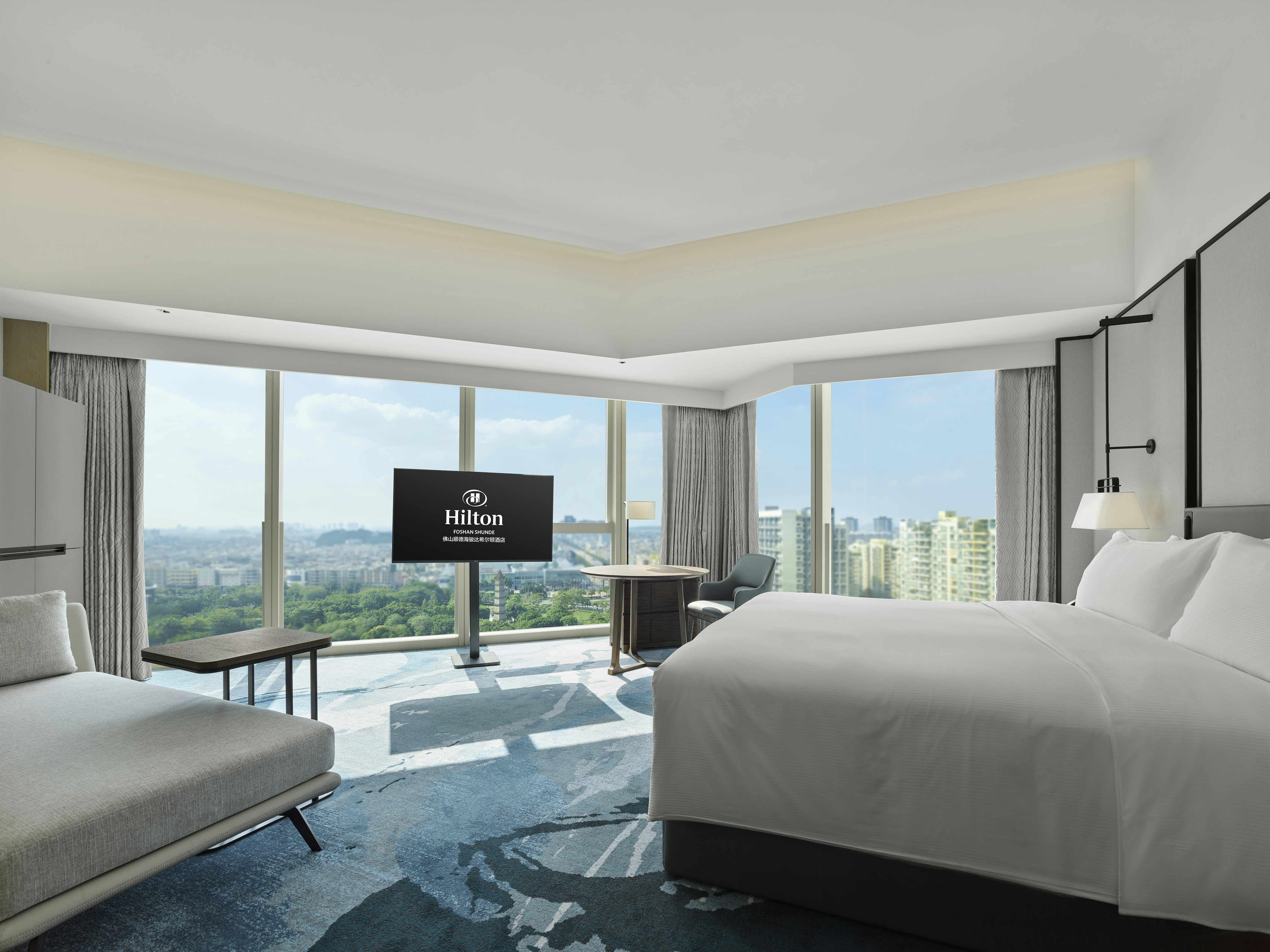 SUPERIOR, KING BED