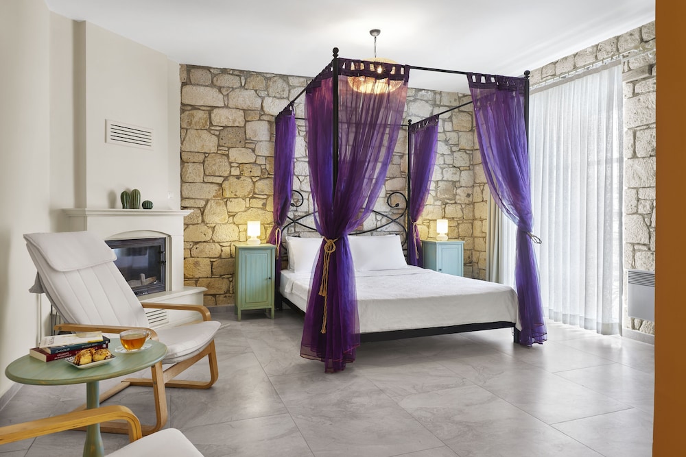 Panda Alacati Otel 10/28