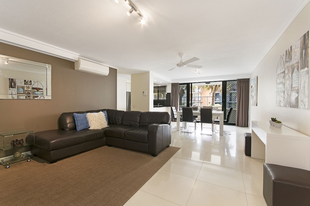 Clubb Coolum Beach Resort 39/65