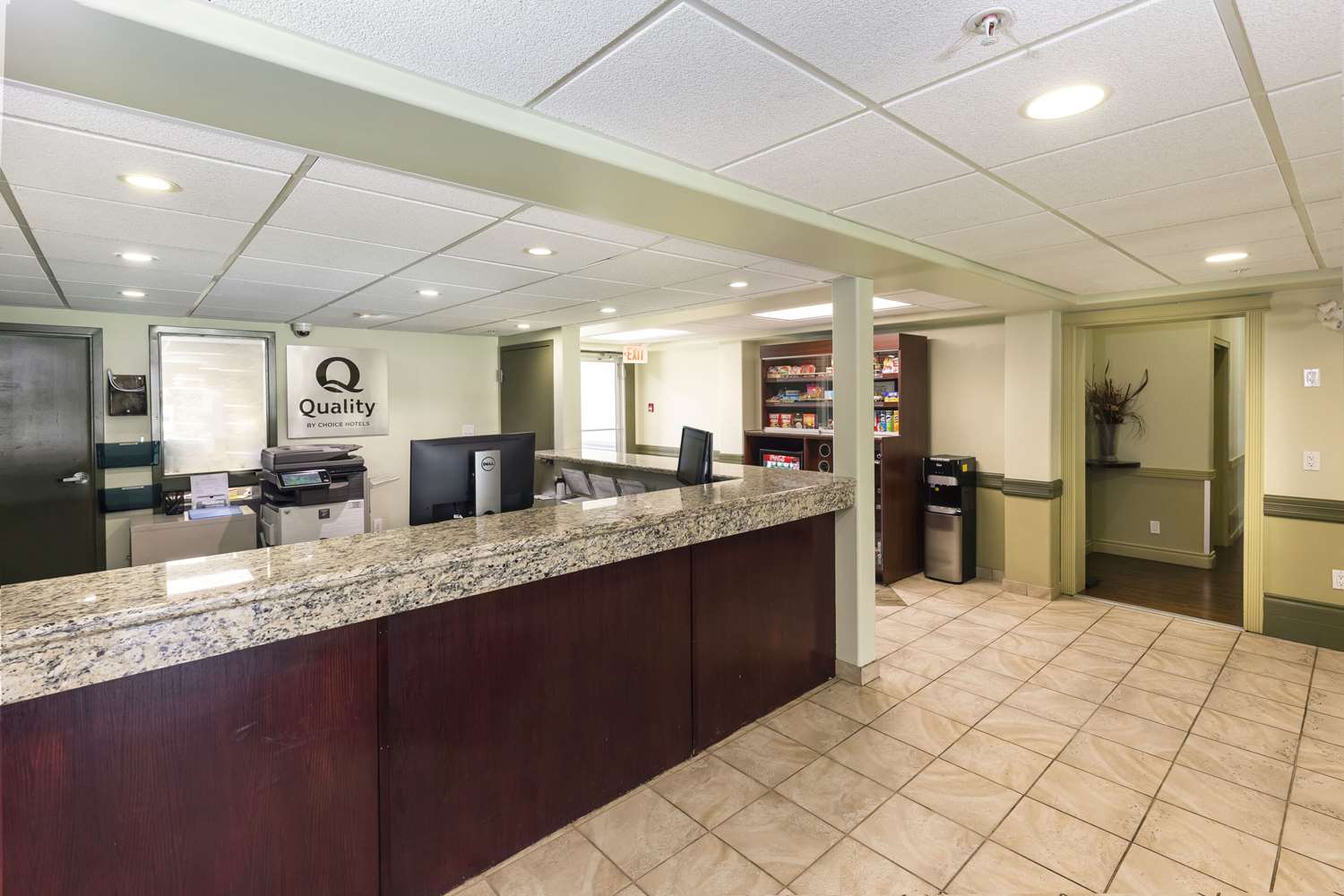 Quality Inn & Suites Whitecourt 4/18