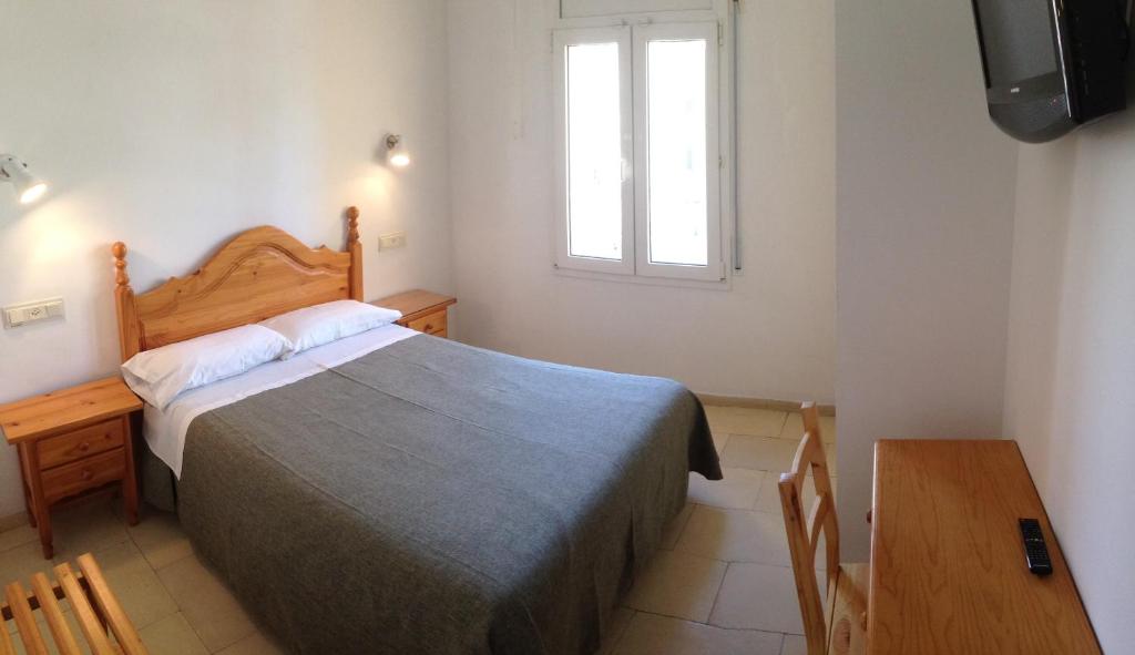 Hostal Rom 13/39