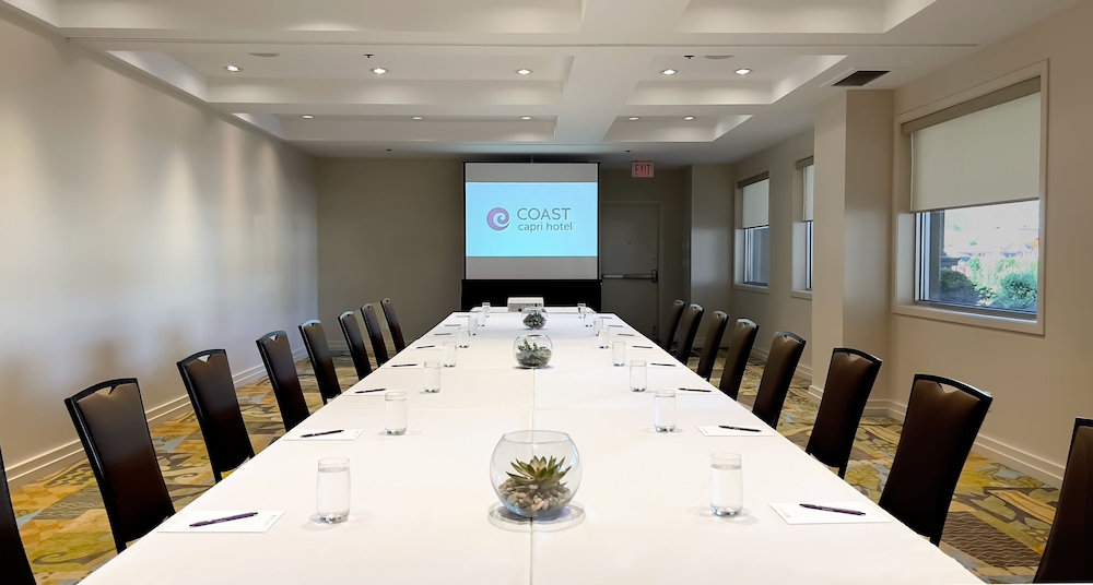 Coast Capri Hotel 46/61