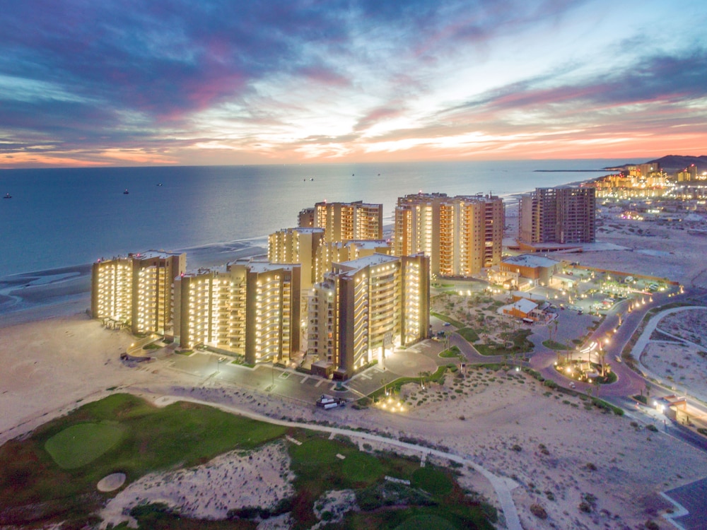 Las Palomas Beach & Golf Resort 16/42