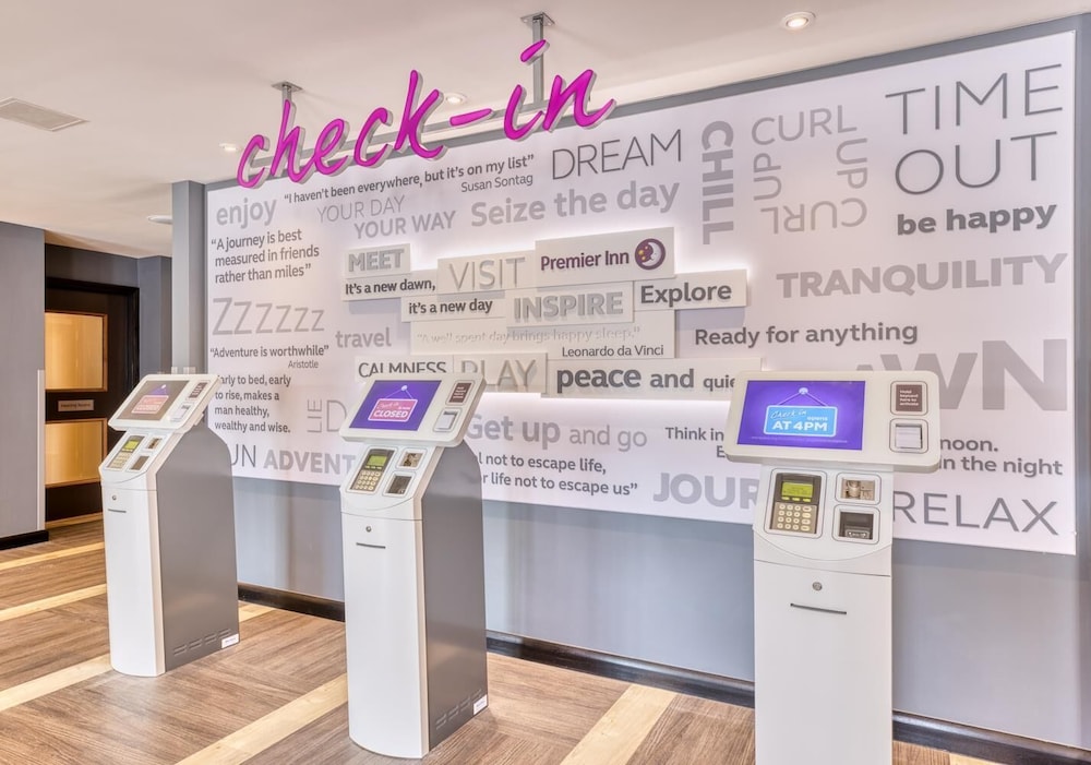 Premier Inn Bristol Cribbs Causeway 53/58