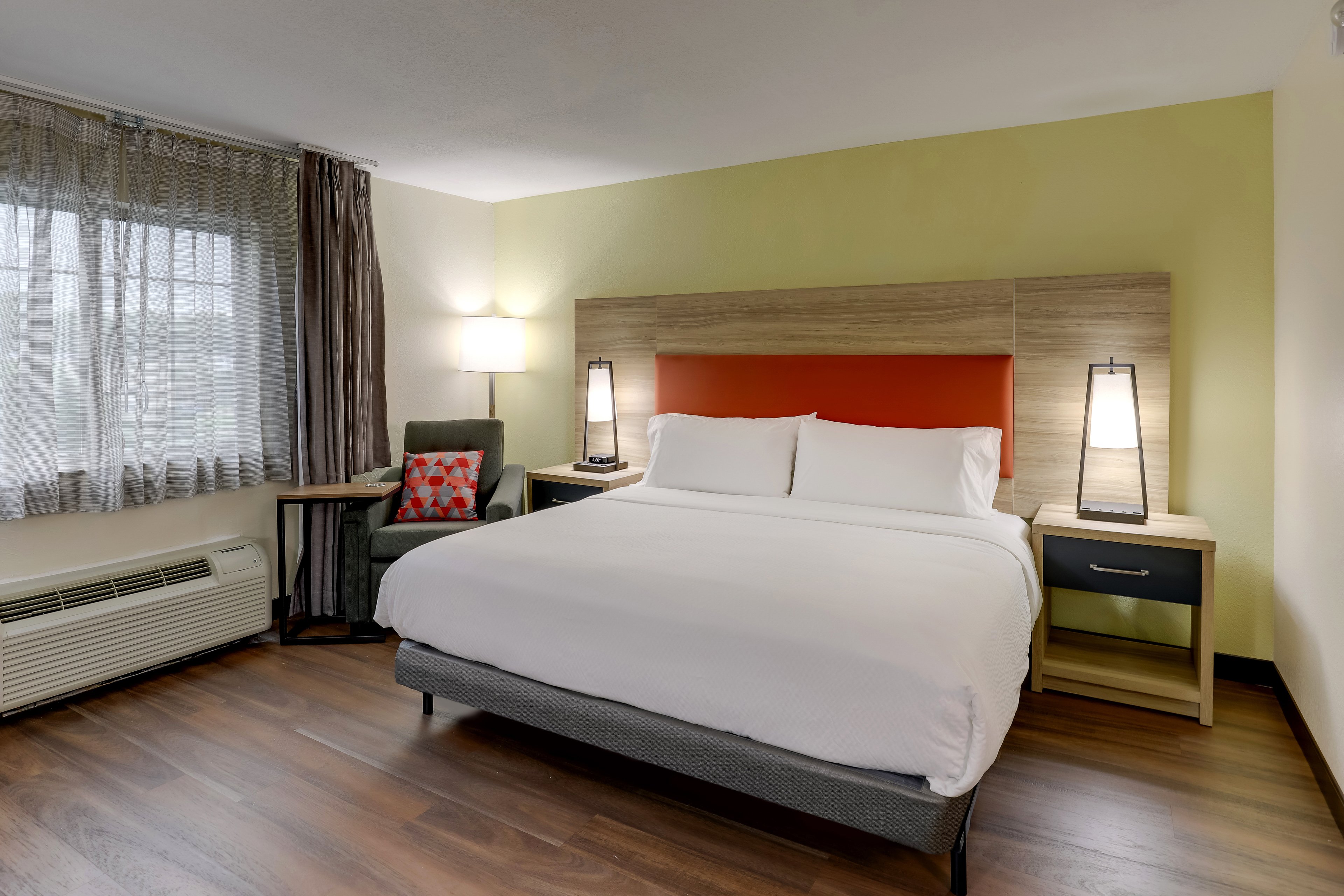 Studio, Suite, Queen Bed, Accessible