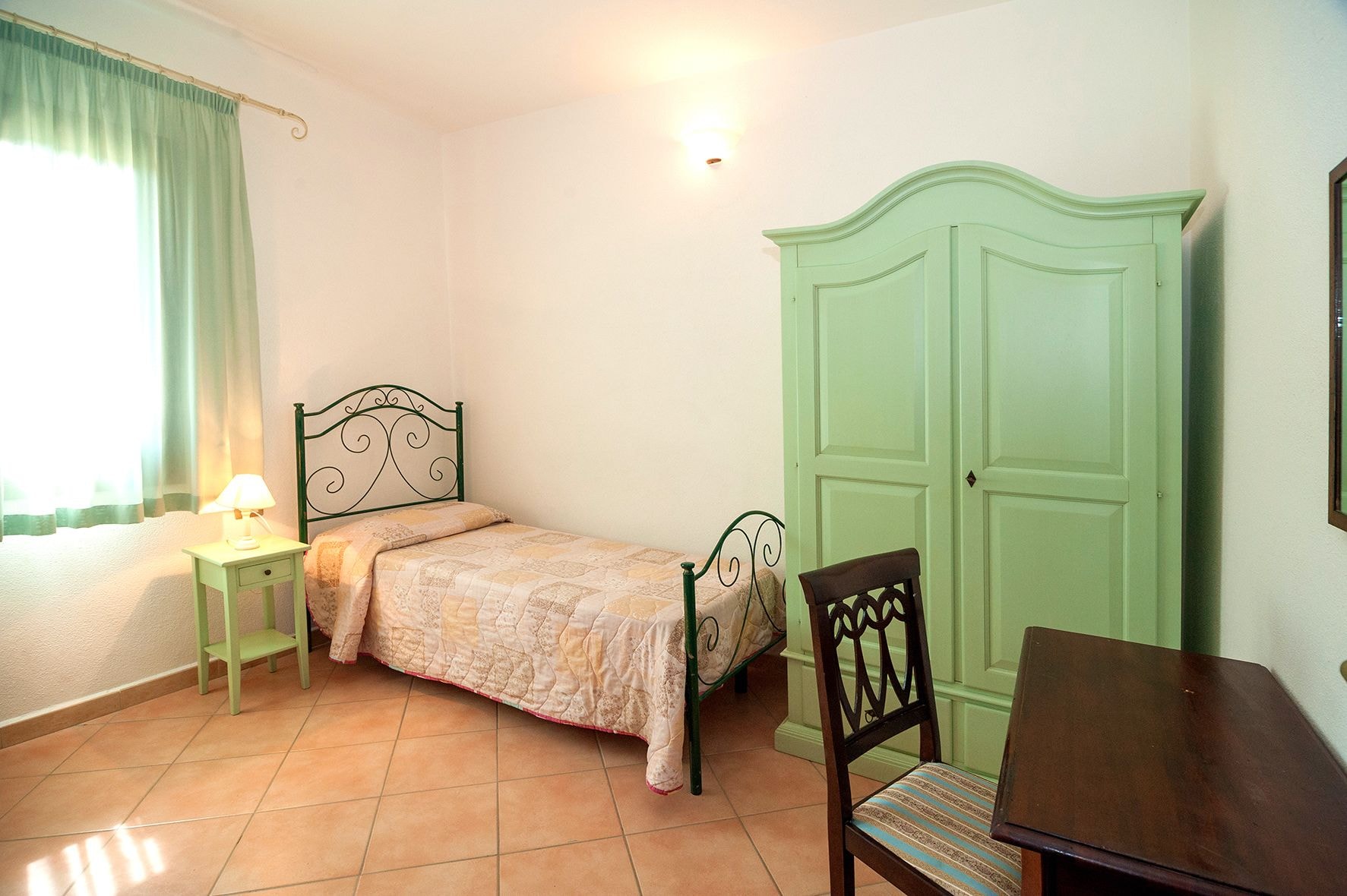 1 BEDROOM, APARTMENT