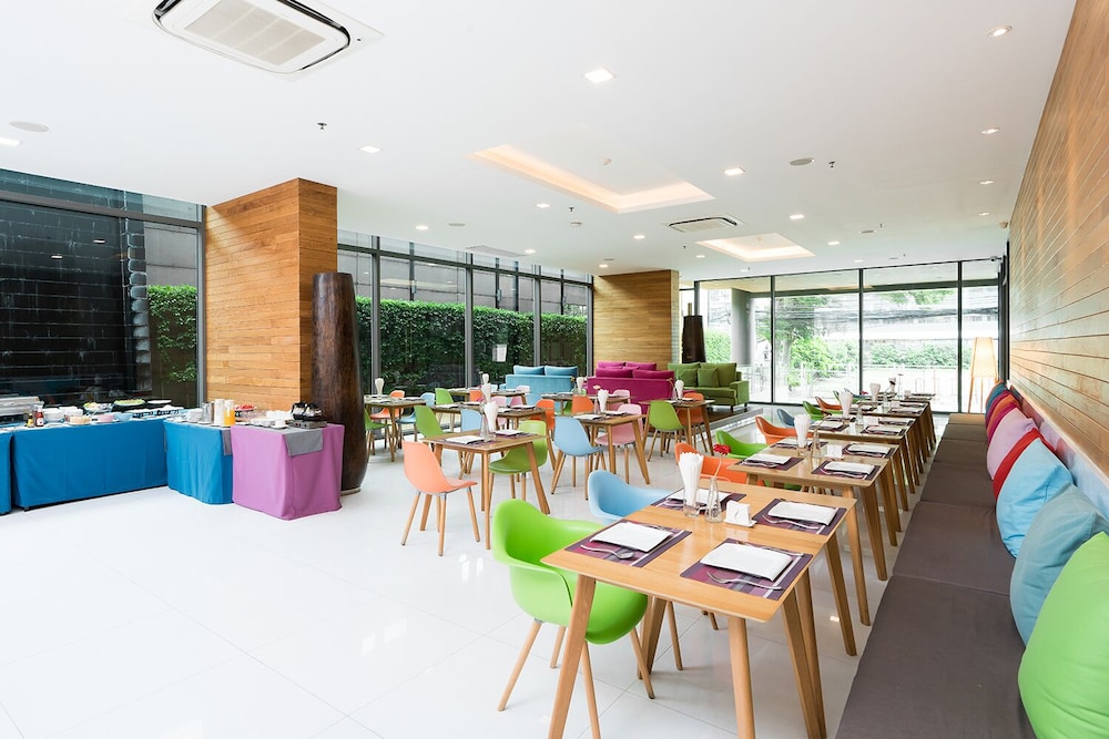 Seven Zea Chic Hotel 35/50