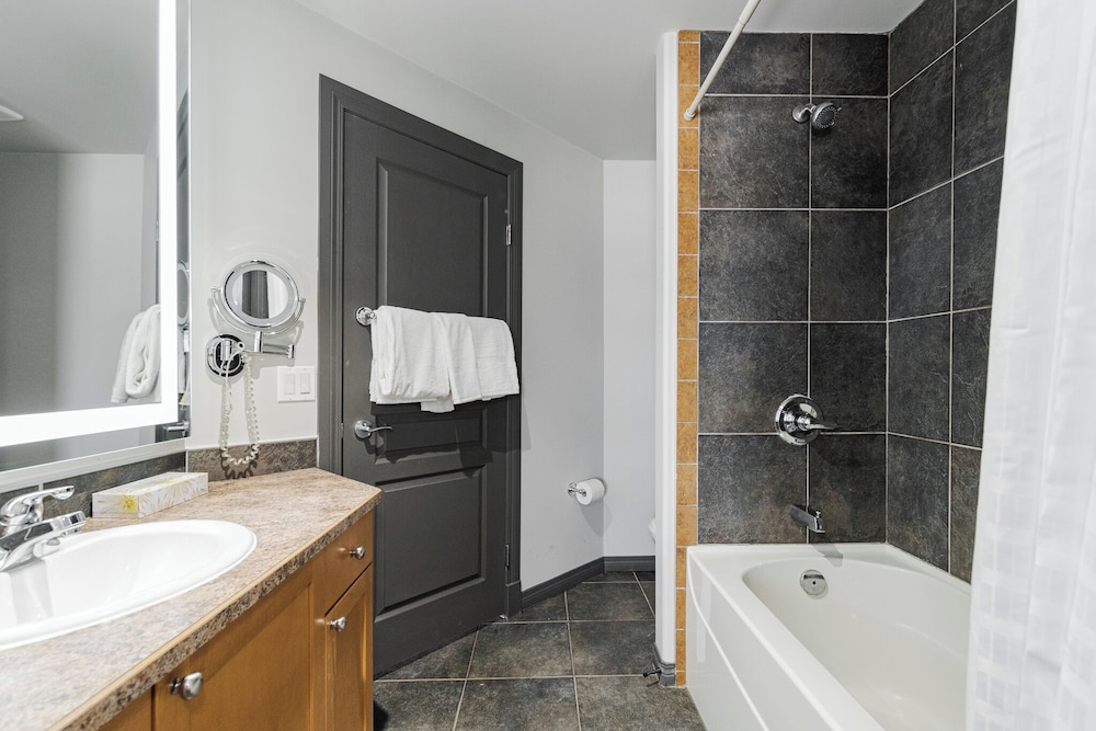 PODOLLAN REZ-IDENCE FORT MCMURRAY 40/50