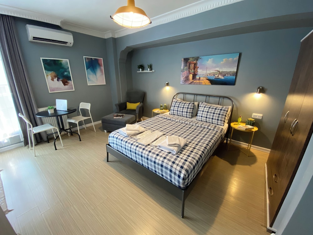 Flats Company - Karakoy Apartment 25/70