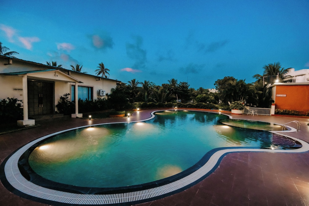 Chanakya Bnr Hotel 43/50
