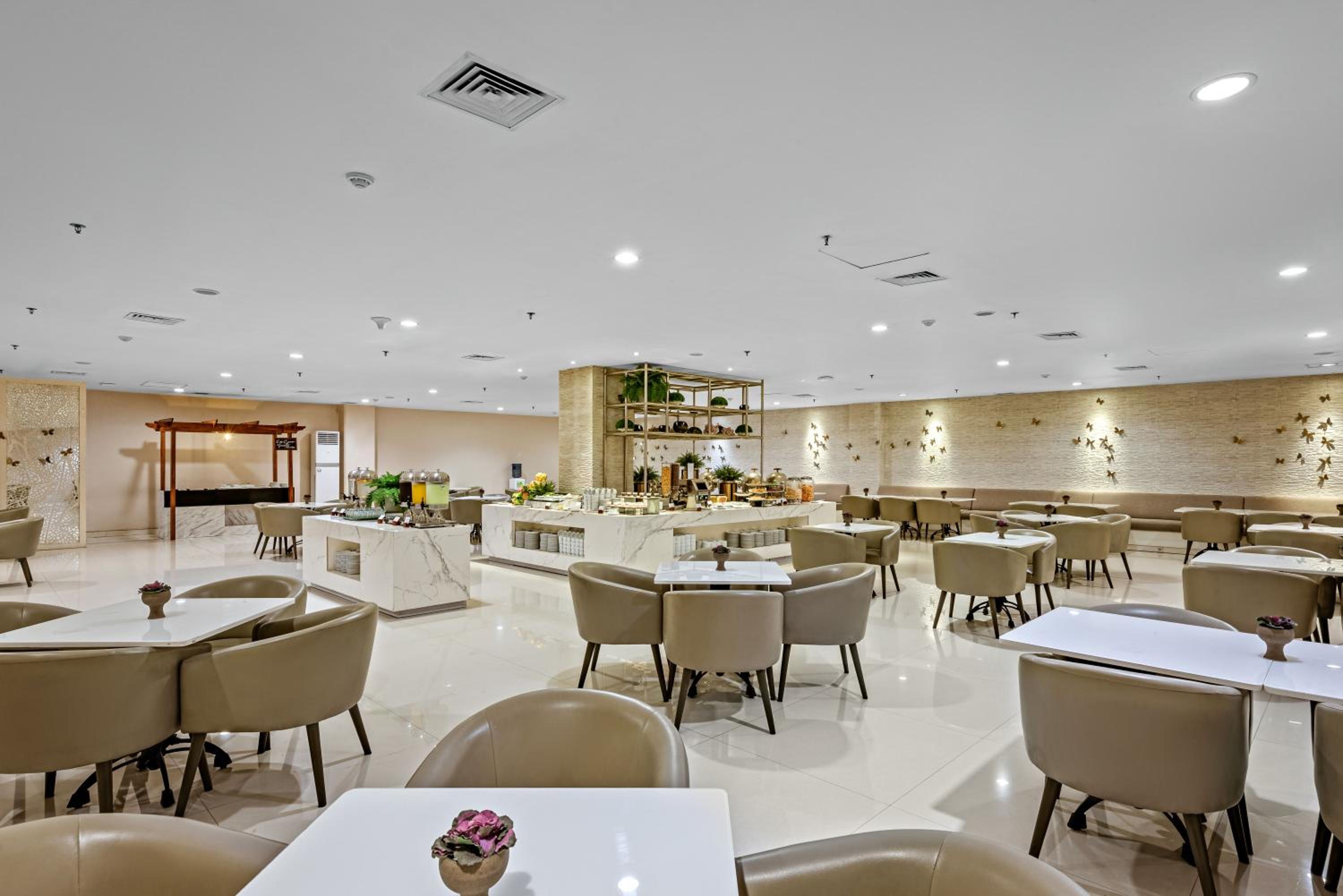 Grand Whiz Megamas Manado 29/39