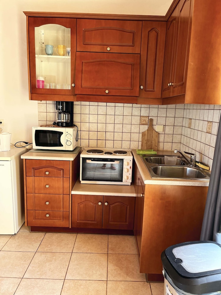 Skandalis Traditional Suites 50/50