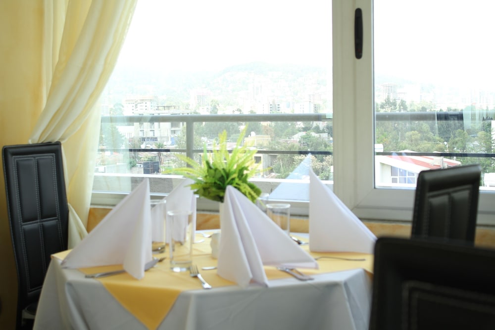 Oasis Hotel Apartment 46/57