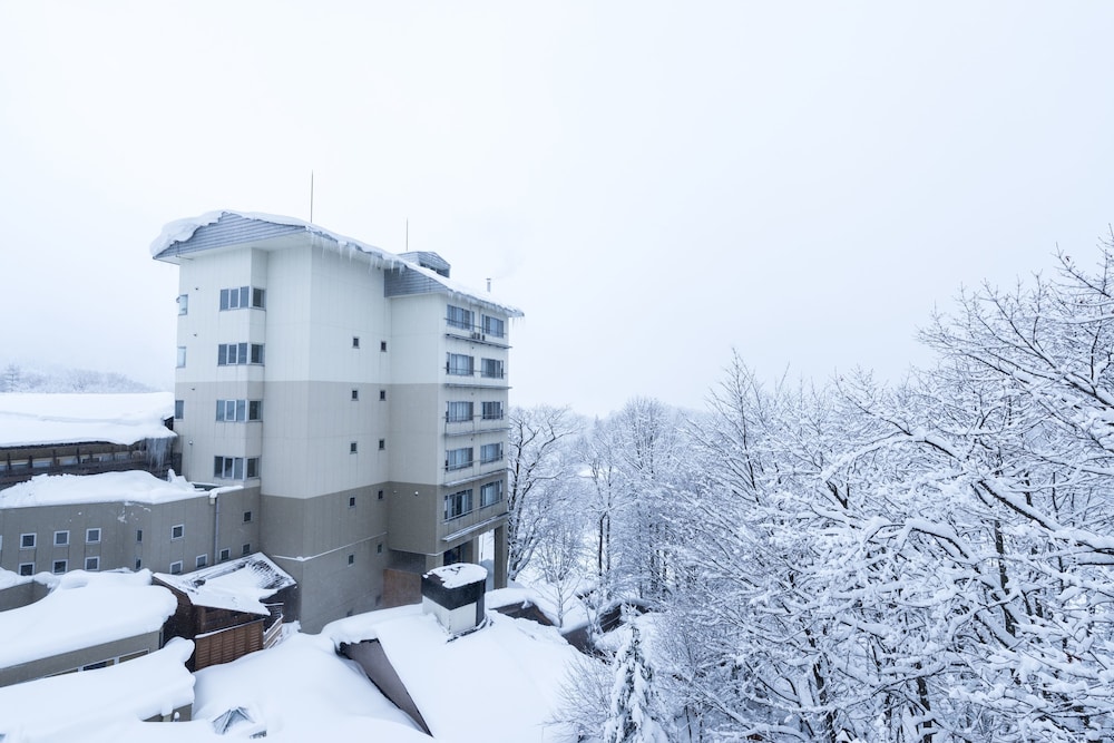 Hotel Lucent Takamiya 2/43