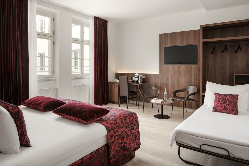 Michelangelo Grand Hotel Prague 7/50