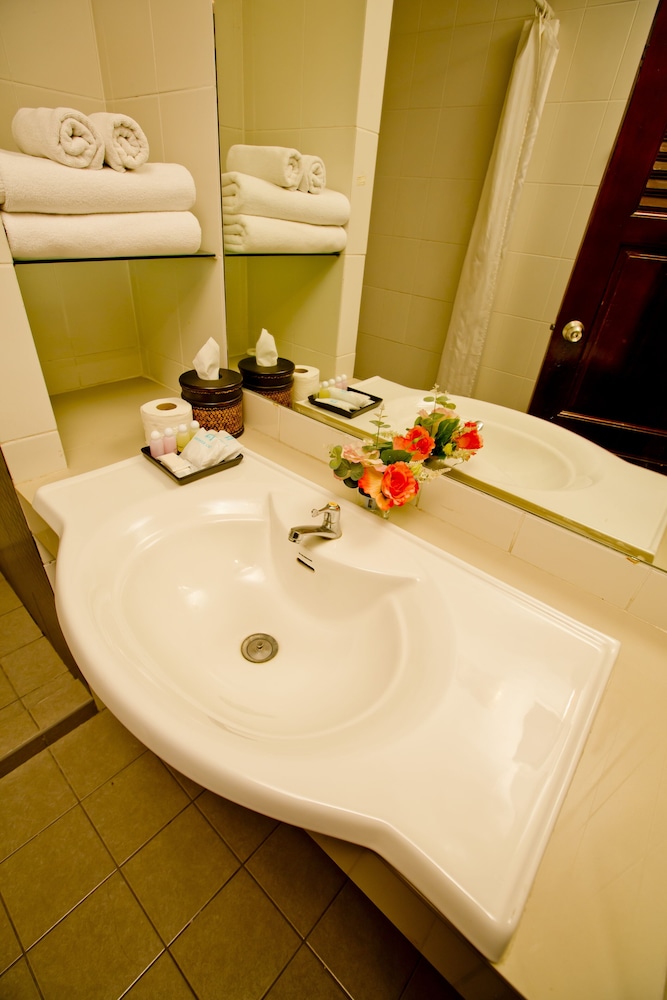 Sinsuvarn Airport Suite 65/67