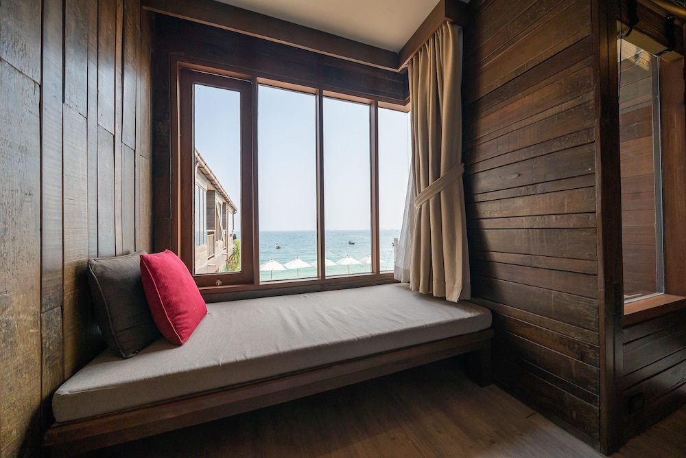 BAAN PLOY SEA 15/50
