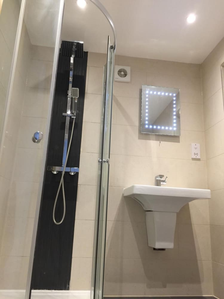 Flexistay Leicester Gables Aparthotel 17/34