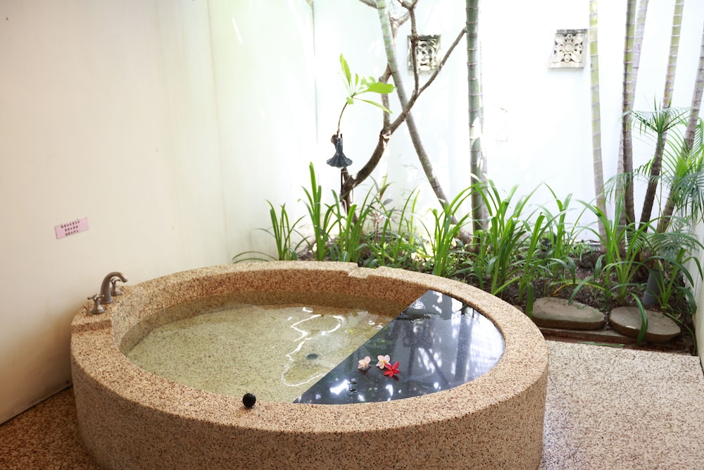 The Mudan Hot Springs Resorts and Villa 29/45