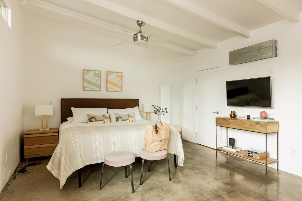 The Wesley Palm Springs 45/75