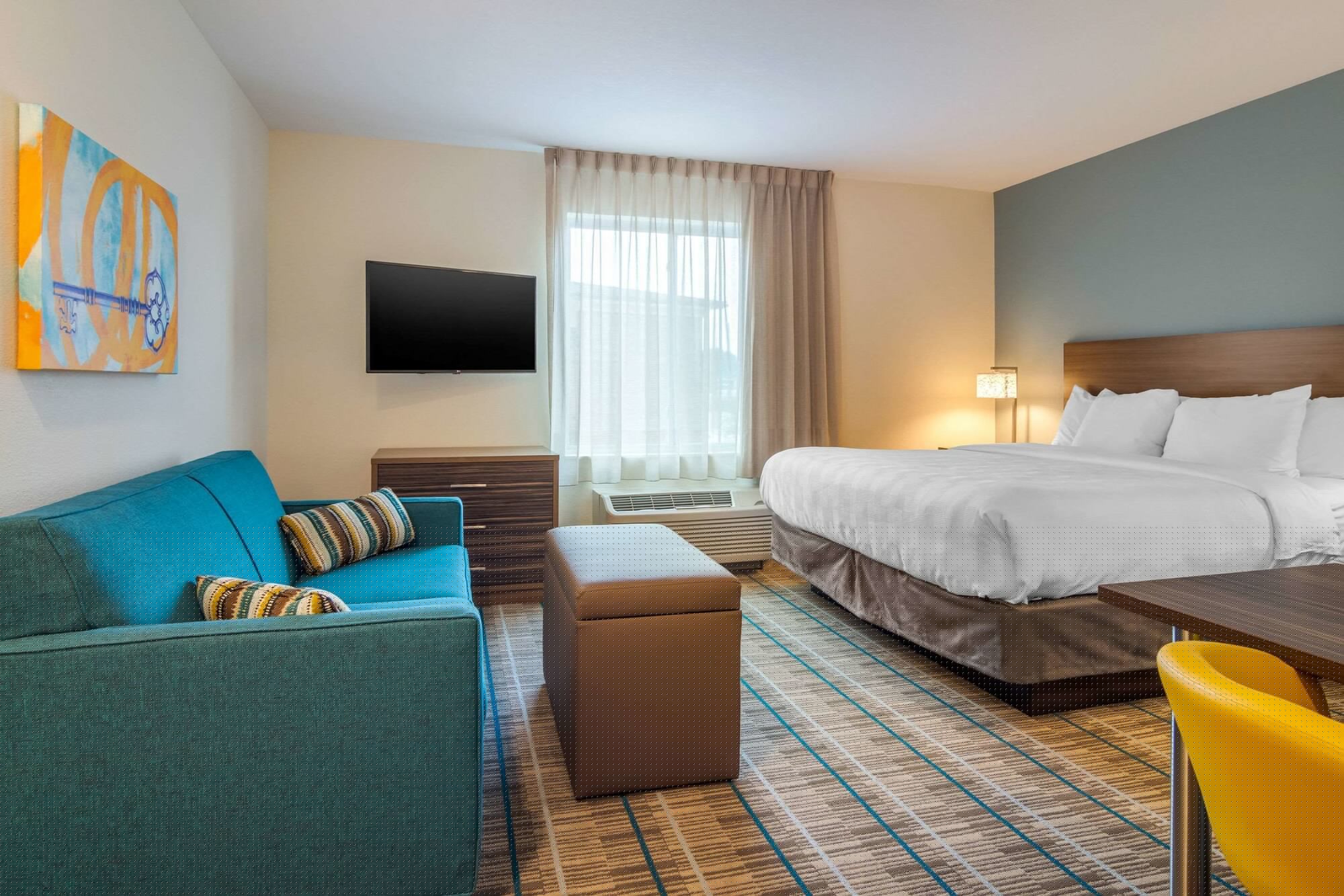 Efficiency, Suite, King Bed, Sofa، MainStay Suites Newnan Atlanta South Hotel 2/4
